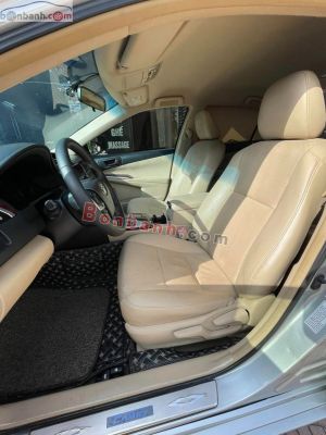 Xe Toyota Camry 2.0E 2014