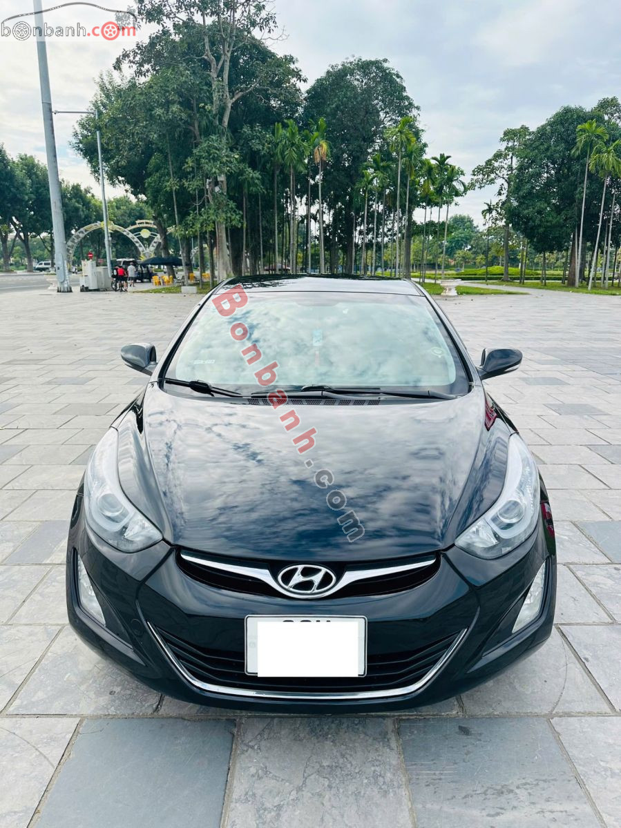 Hyundai Elantra 1.6 AT