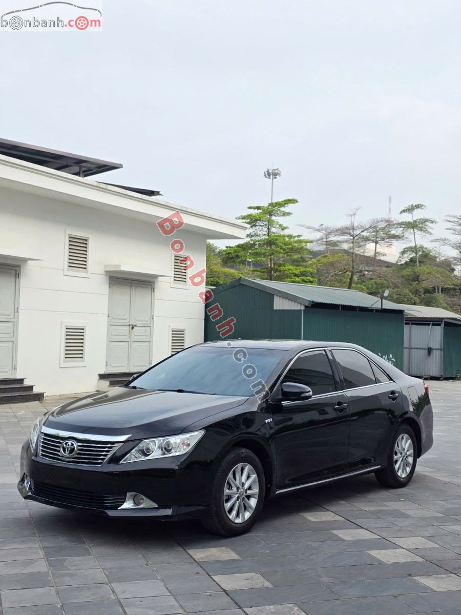 Toyota Camry 2.0E 2014