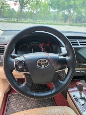 Xe Toyota Camry 2.0E 2014