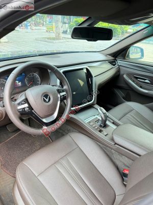 Xe VinFast Lux A 2.0 Plus 2.0 AT 2021