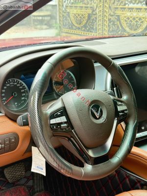 Xe VinFast Lux A 2.0 Premium 2.0 AT 2020