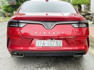 Xe VinFast Lux A 2.0 Premium 2.0 AT 2020
