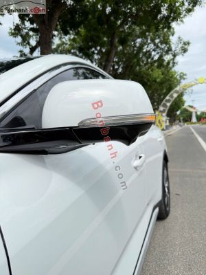 Xe VinFast VF8 Eco AWD 2023