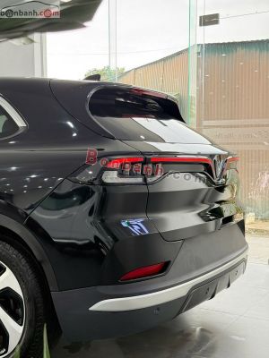 Xe VinFast VF8 S 2024