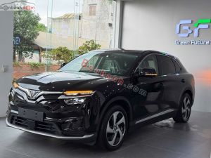 Xe VinFast VF8 S 2024