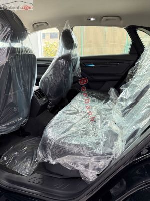 Xe VinFast VF8 S 2024