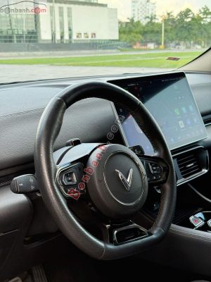 Xe VinFast VF8 Eco AWD 2023