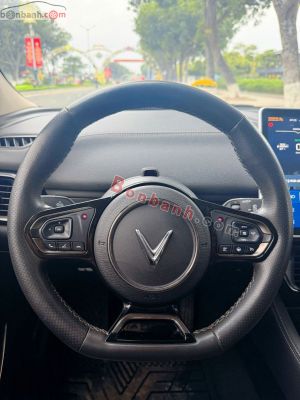 Xe VinFast VF8 Eco AWD 2023