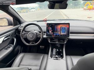 Xe VinFast VF8 Eco AWD 2023