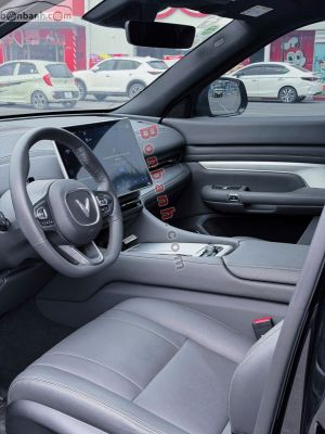 Xe VinFast VF9 Eco 2024