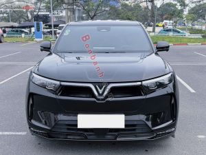 Xe VinFast VF9 Eco 2024