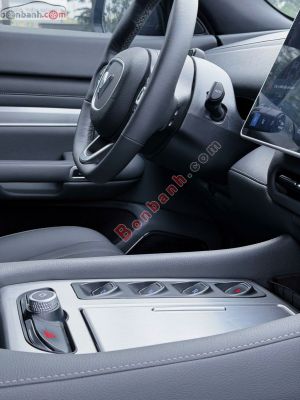 Xe VinFast VF9 Eco 2024