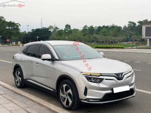 Xe VinFast VF8 Eco AWD 2023