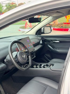 Xe VinFast VF8 Eco AWD 2023
