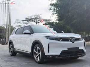 Xe VinFast VF9 Eco 2024