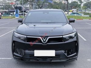 Xe VinFast VF9 Eco 2024