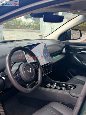 Xe VinFast VF8 Eco AWD 2023