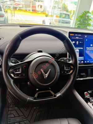 Xe VinFast VF8 Eco AWD 2024