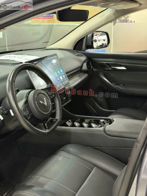Xe VinFast VF8 Eco AWD 2024